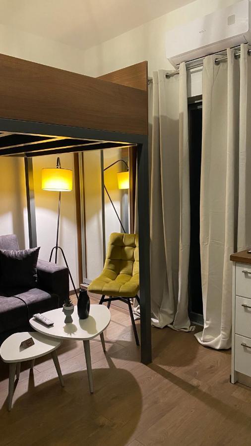 Modern Tiny House In וולוס מראה חיצוני תמונה