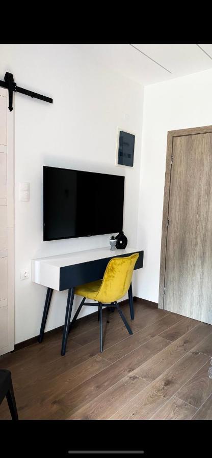 Modern Tiny House In וולוס מראה חיצוני תמונה